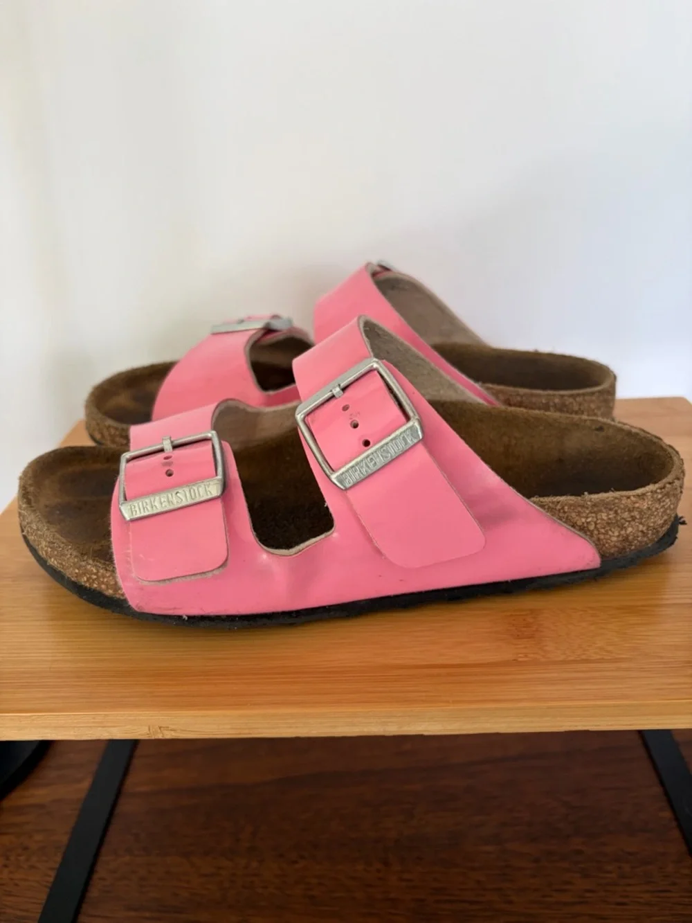 Birkenstock Arizona Two-Strap Sandal Light Pink Silver Buckles Sz 33 Kid’s 2-2.5